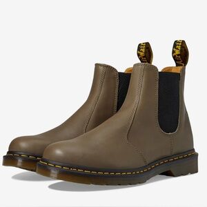 NWT- Dr. Martens ‘2976 Carrera Chelsea’ Boot in Olive
